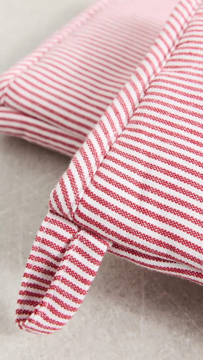 Weezie Oven Mitts Pair | Thumbnail 4