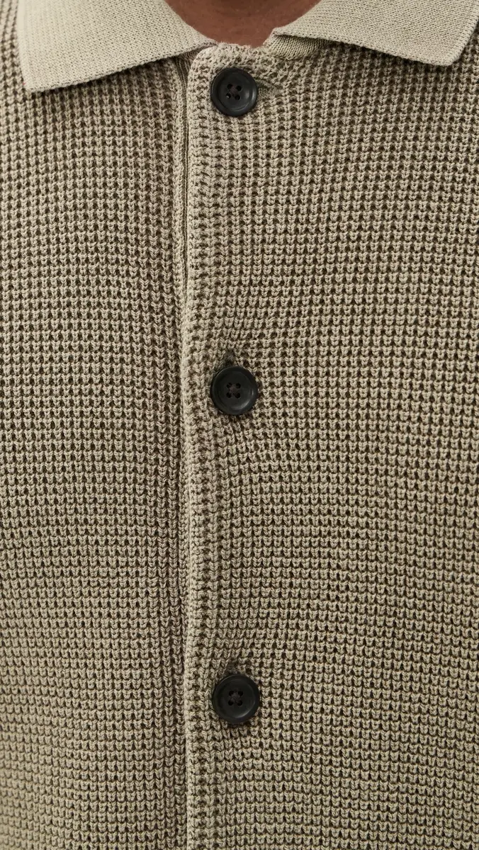 Faherty Short Sleeve Sunwashed Sweater Shirt Island Brown | Thumbnail 6 Faherty Short Sleeve Sunwashed Sweater Shirt Island Brown | Thumbnail 6