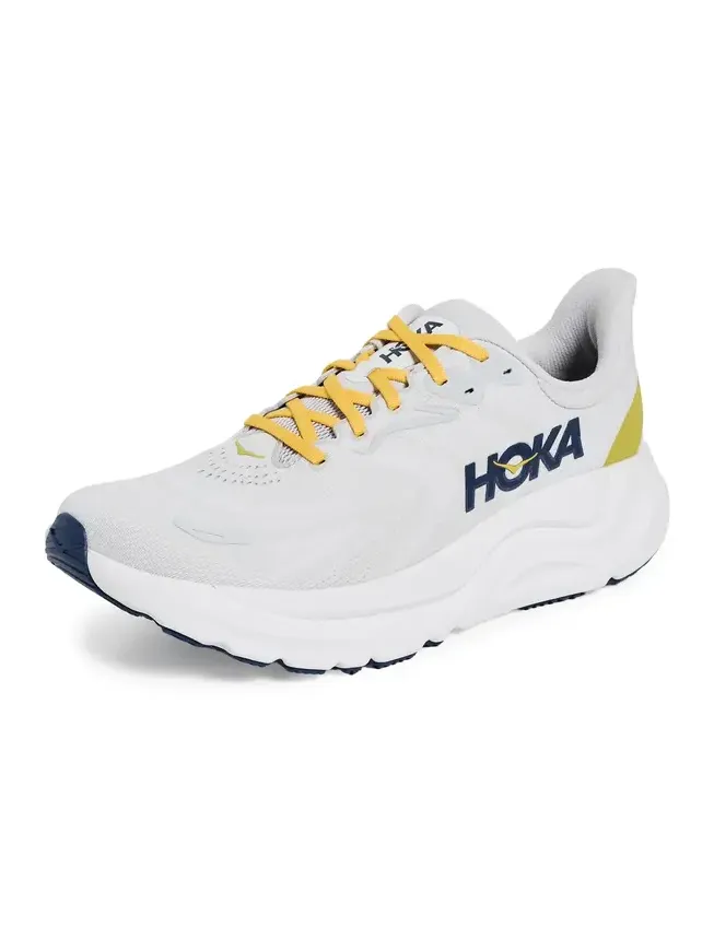 M Arahi 8 Sneakers M Arahi 8 Sneakers