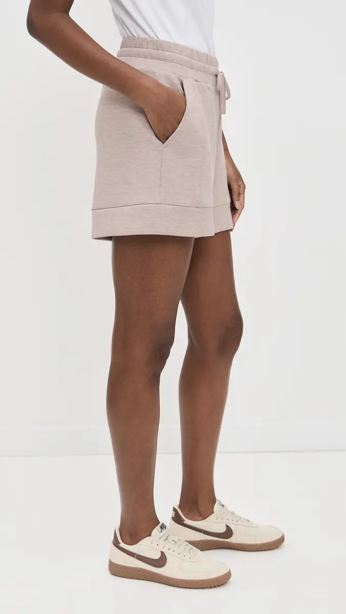 Varley Atrium High Rise Shorts | Thumbnail 4 Varley Atrium High Rise Shorts | Thumbnail 4