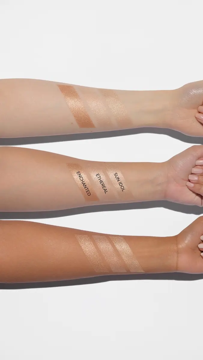 Anastasia Beverly Hills Glow Seeker Highlighter | Thumbnail 6 Anastasia Beverly Hills Glow Seeker Highlighter | Thumbnail 6