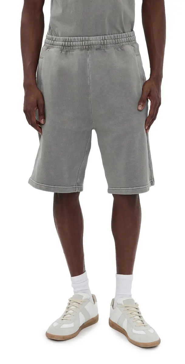 Carhartt WIP Nelson weat horts 10 Yosemite | Image 1 Carhartt WIP Nelson weat horts 10 Yosemite | Image 1