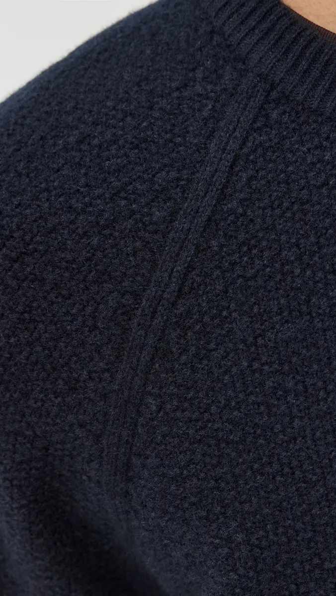 Vince Micro Boucle Crew | Thumbnail 6 Vince Micro Boucle Crew | Thumbnail 6