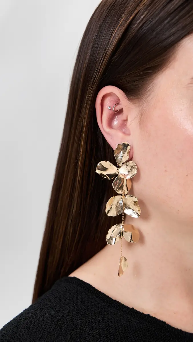 Shashi Ruellia Large Earrings | Thumbnail 3