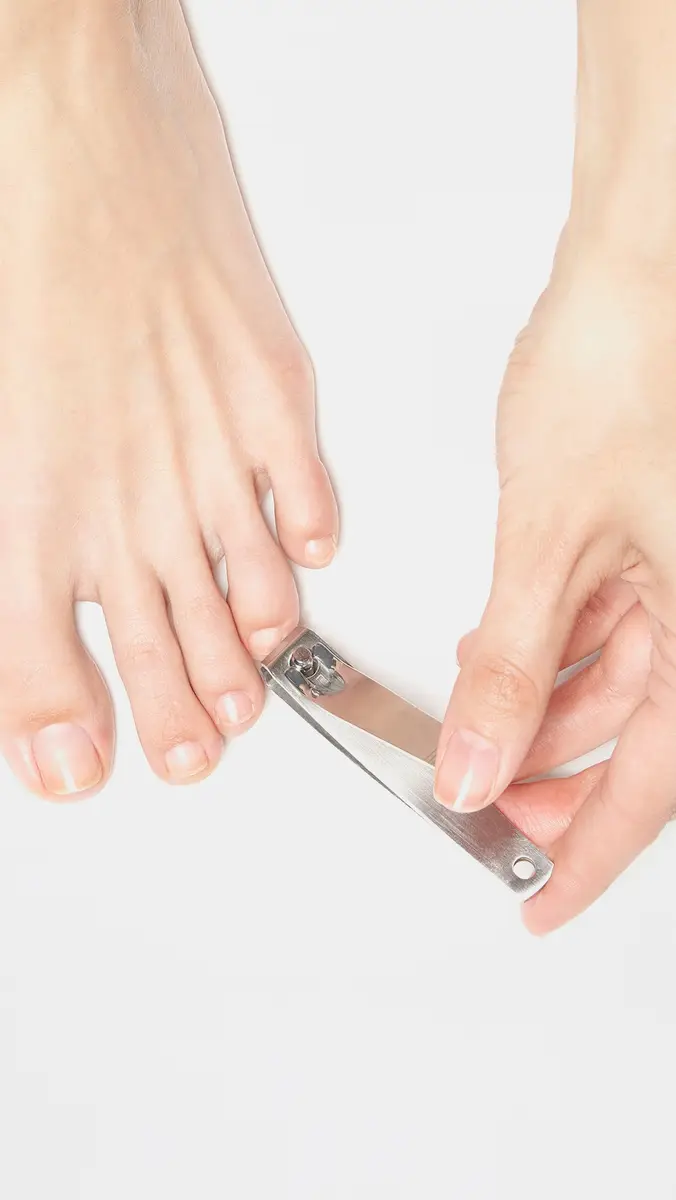 Tweezerman Stainless Steel Combo Clipper Set No Color | Thumbnail 4