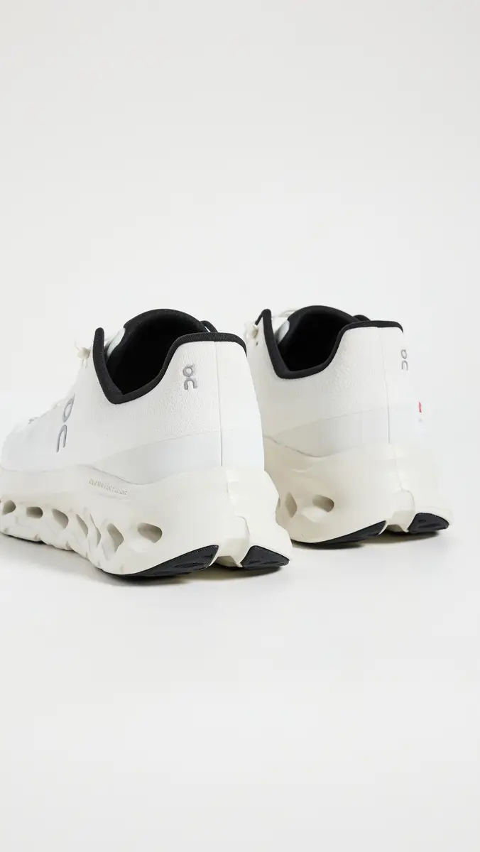 ON Cloudtilt Sneakers | Thumbnail 3 ON Cloudtilt Sneakers | Thumbnail 3