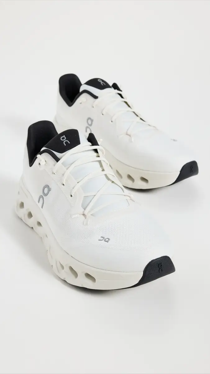ON Cloudtilt Sneakers | Thumbnail 4 ON Cloudtilt Sneakers | Thumbnail 4