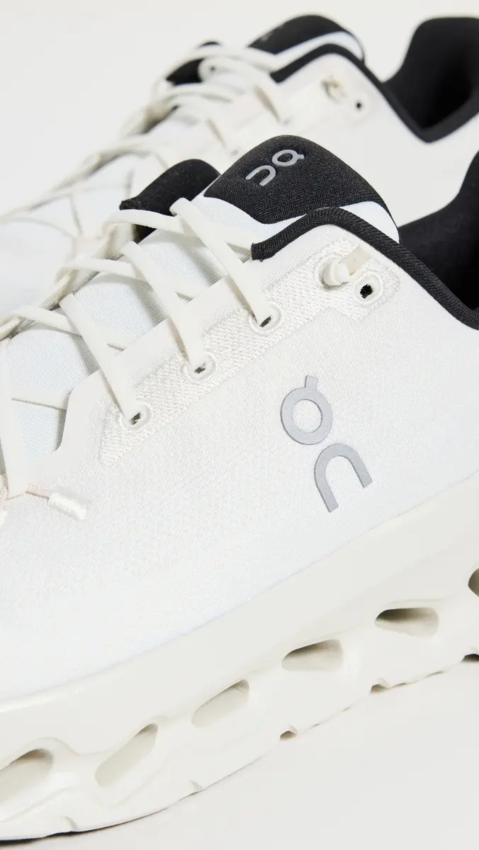 ON Cloudtilt Sneakers | Thumbnail 5 ON Cloudtilt Sneakers | Thumbnail 5