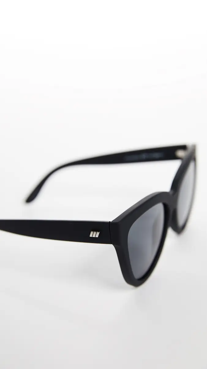 Le Specs Liar Liar Sunglasses | Thumbnail 5 Le Specs Liar Liar Sunglasses | Thumbnail 5