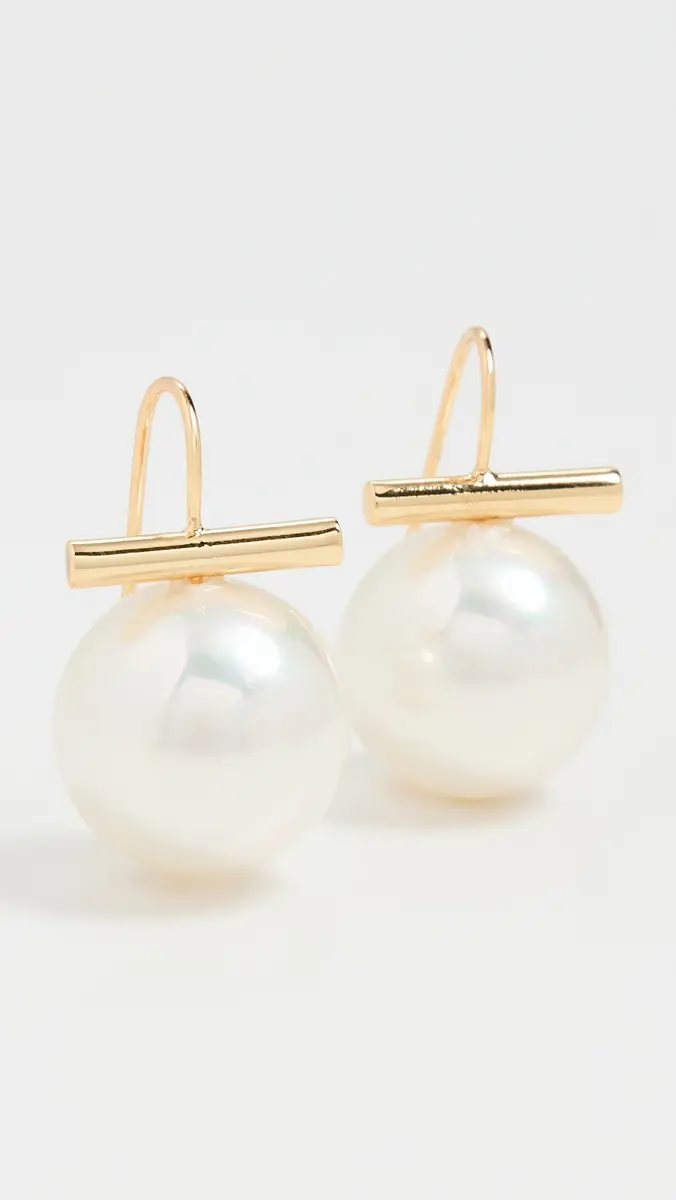 Shashi Pearl Giselle Studs | Thumbnail 2 Shashi Pearl Giselle Studs | Thumbnail 2