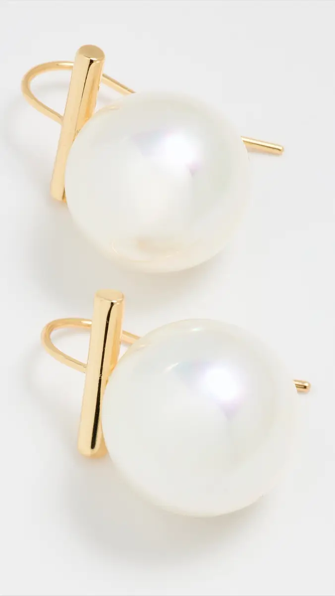 Shashi Pearl Giselle Studs | Thumbnail 4 Shashi Pearl Giselle Studs | Thumbnail 4