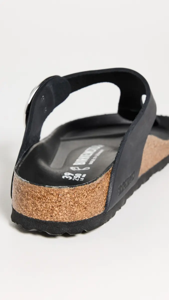 Birkenstock Gizeh Big Buckle Sandals Black | Thumbnail 4 Birkenstock Gizeh Big Buckle Sandals Black | Thumbnail 4