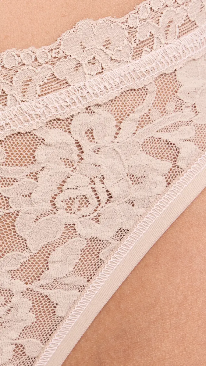 Hanky Panky Signature Lace High Cut Thong | Thumbnail 4