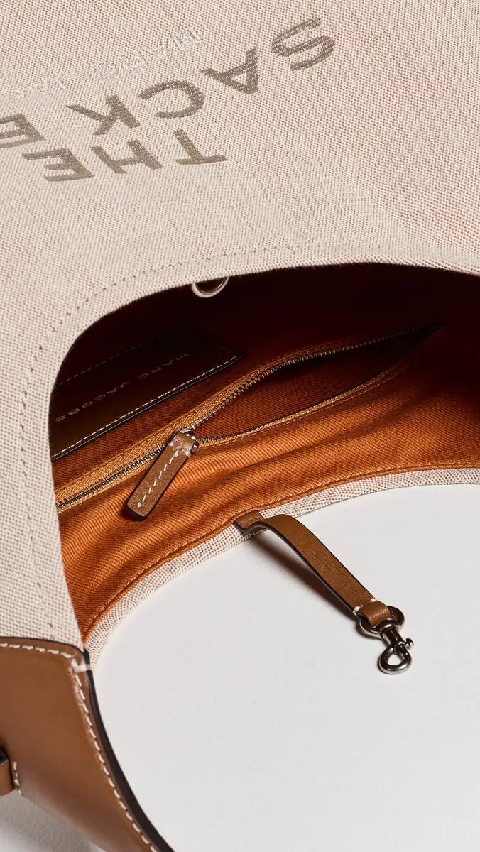 Marc Jacobs The Belted Sack Shoulder Bag Beige/Argan Oil One Size | Thumbnail 6 Marc Jacobs The Belted Sack Shoulder Bag Beige/Argan Oil One Size | Thumbnail 6