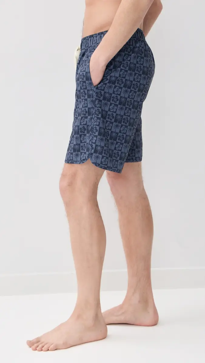 Fair Harbor The Anchor Swim Trunks 8 Navy Hibiscus | Thumbnail 4 Fair Harbor The Anchor Swim Trunks 8 Navy Hibiscus | Thumbnail 4
