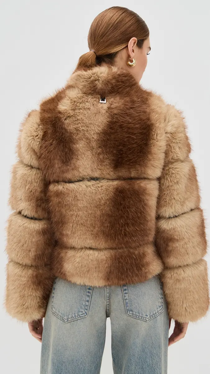 Apparis Sai Mink Coat | Thumbnail 3