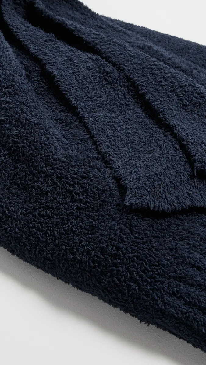 Barefoot Dreams CozyChic Throw | Thumbnail 4