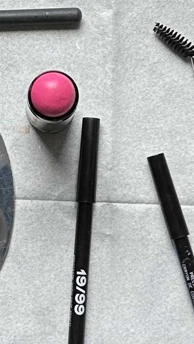 19/99 Cream Blush Stick | Thumbnail 4 19/99 Cream Blush Stick | Thumbnail 4