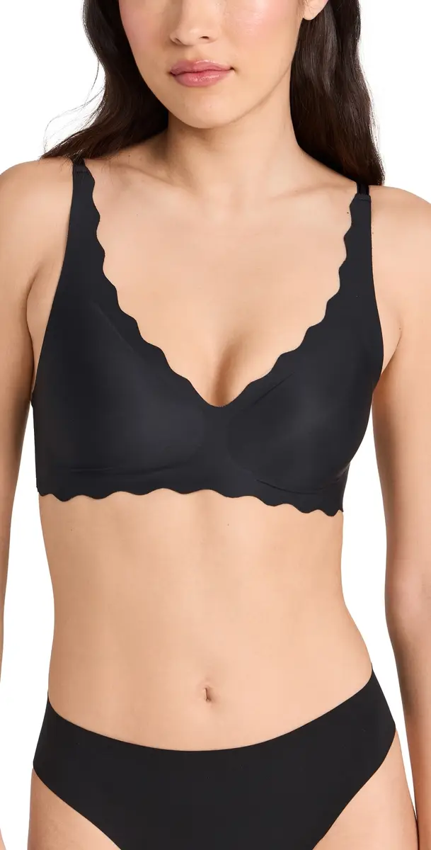 b.tempt'd by Wacoal b. tempt'd by Wacoal B Wow'd Wire Free Bralette Night S | Image 1 b.tempt'd by Wacoal b. tempt'd by Wacoal B Wow'd Wire Free Bralette Night S | Image 1