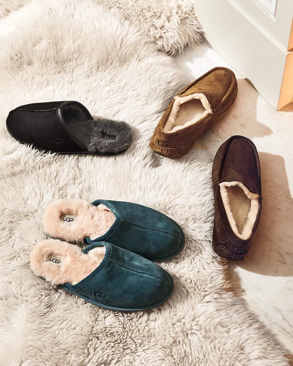UGG Men's Ascot Suede Slippers | Image 1 UGG Men's Ascot Suede Slippers | Image 1