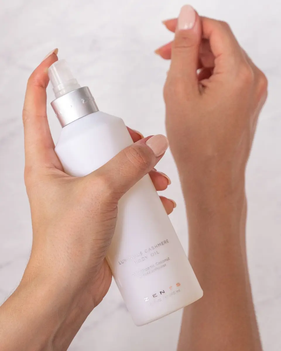 Zents 8.1 oz. Anjou Luminous Cashmere Body Oil | Thumbnail 2 Zents 8.1 oz. Anjou Luminous Cashmere Body Oil | Thumbnail 2