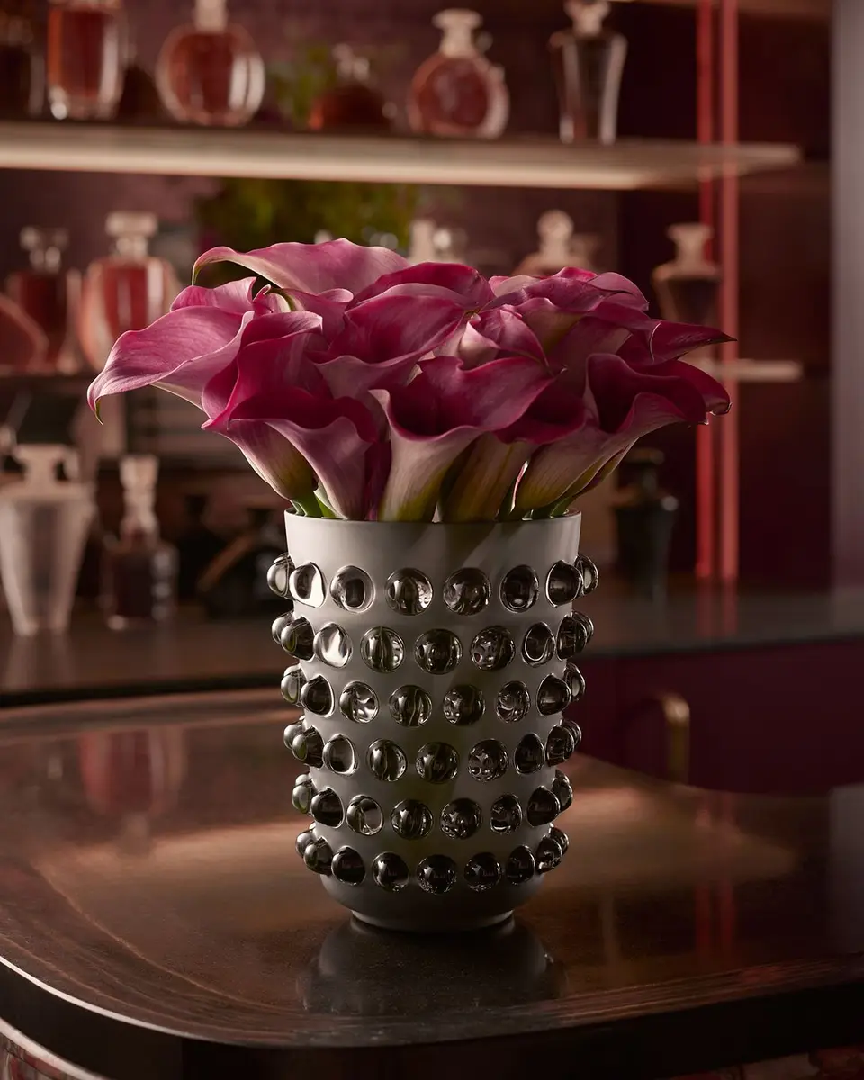 Lalique Mossi Gray Crystal Vase, 8.3" | Image 1 Lalique Mossi Gray Crystal Vase, 8.3" | Image 1
