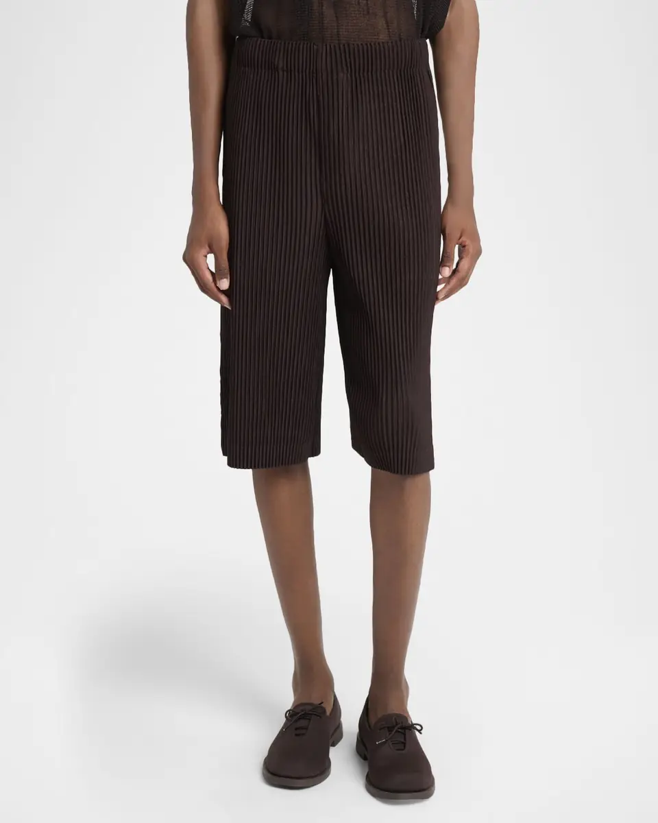 Homme Plissé Issey Miyake Men's Pleated Bermuda Shorts | Thumbnail 3 Homme Plissé Issey Miyake Men's Pleated Bermuda Shorts | Thumbnail 3