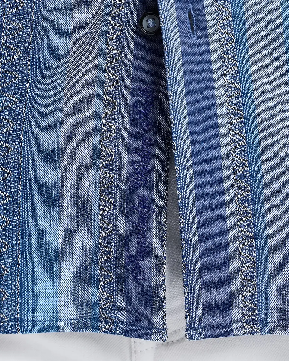 Robert Graham Men's Pembroke Denim Stripe Short-Sleeve Shirt | Thumbnail 6 Robert Graham Men's Pembroke Denim Stripe Short-Sleeve Shirt | Thumbnail 6