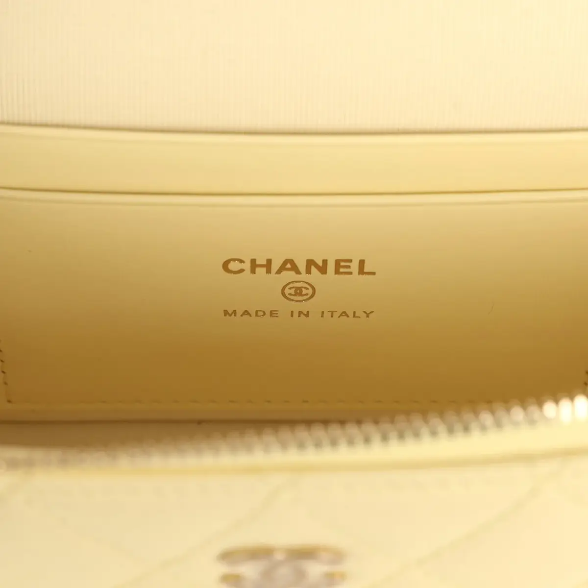 Chanel Chanel Top Handle Long Vanity Case with Chain Light Yellow Caviar Light Gold Hardware | Thumbnail 9