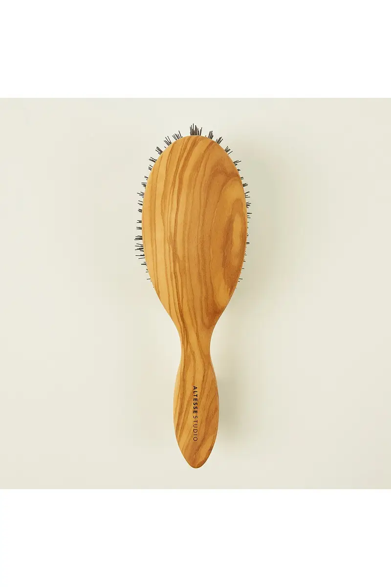 Altesse Studio Beaute Classic Gentle Detangling Brush Fine To Medium | Thumbnail 2 Altesse Studio Beaute Classic Gentle Detangling Brush Fine To Medium | Thumbnail 2