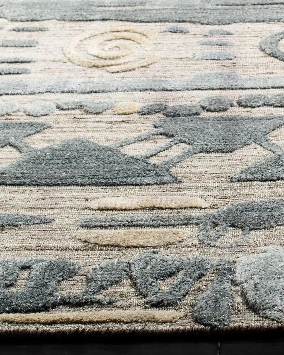 Safavieh Nicholas Loom-Knotted Rug | Thumbnail 3