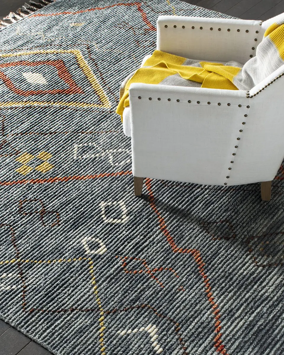 Safavieh Madrid Hand-Knotted Rug | Thumbnail 3
