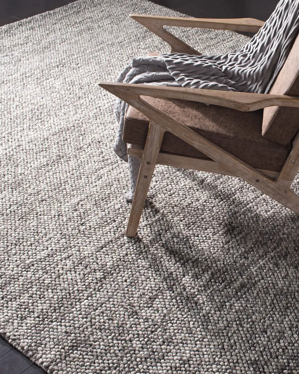 Lauren Ralph Lauren Carisbrooke Hand-Woven Rug | Image 1 Lauren Ralph Lauren Carisbrooke Hand-Woven Rug | Image 1