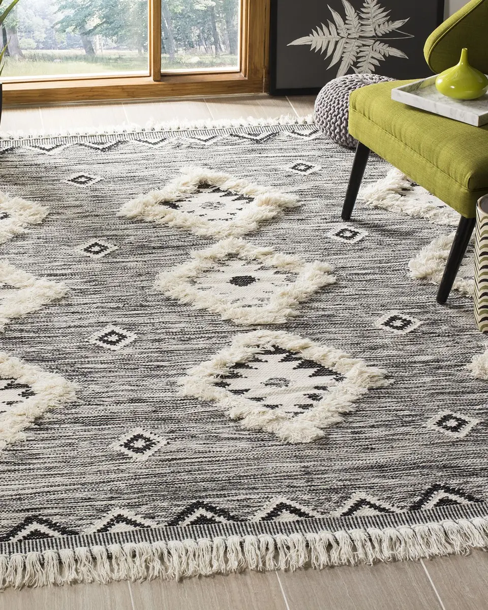 Safavieh Rushton Hand-Knotted Rug | Thumbnail 3
