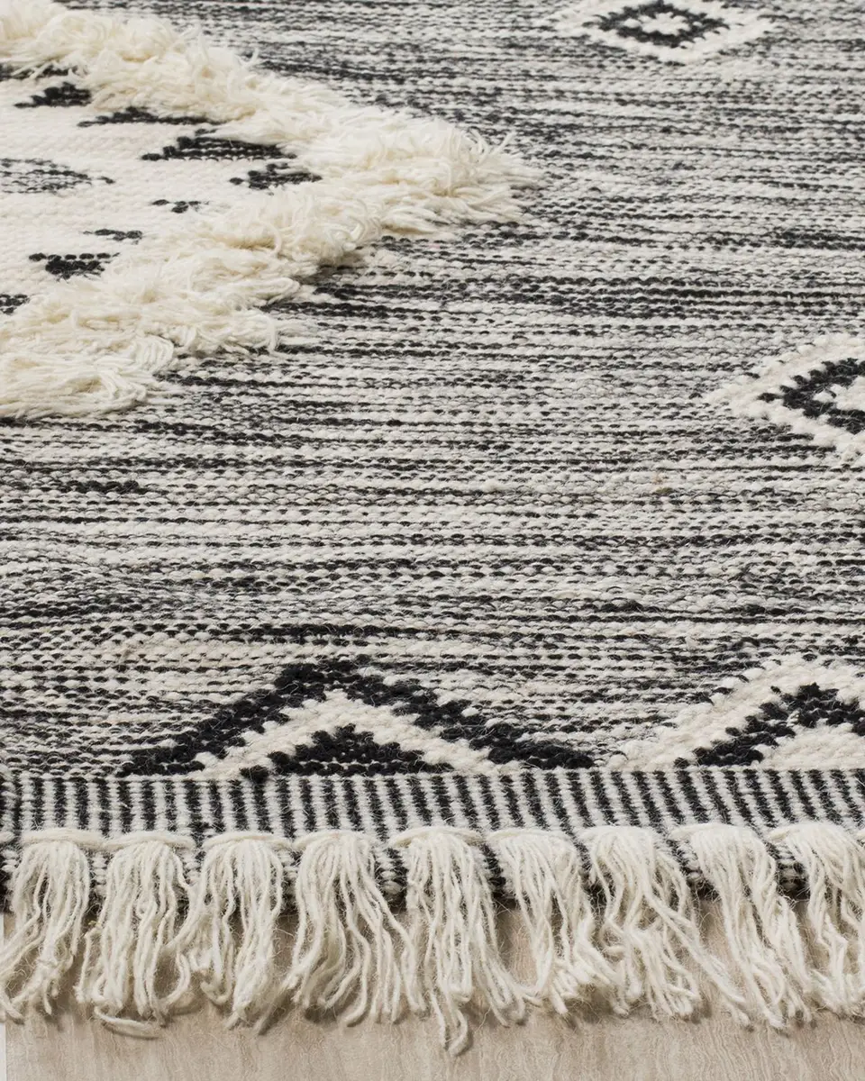 Safavieh Rushton Hand-Knotted Rug | Thumbnail 4
