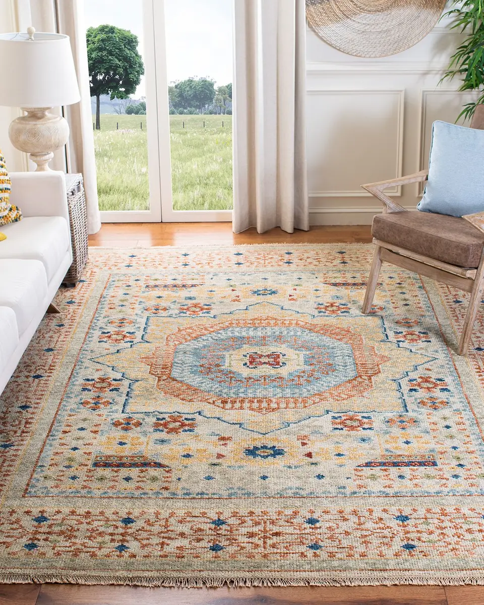 Safavieh Roswell Hand-Knotted Rug | Image 1 Safavieh Roswell Hand-Knotted Rug | Image 1