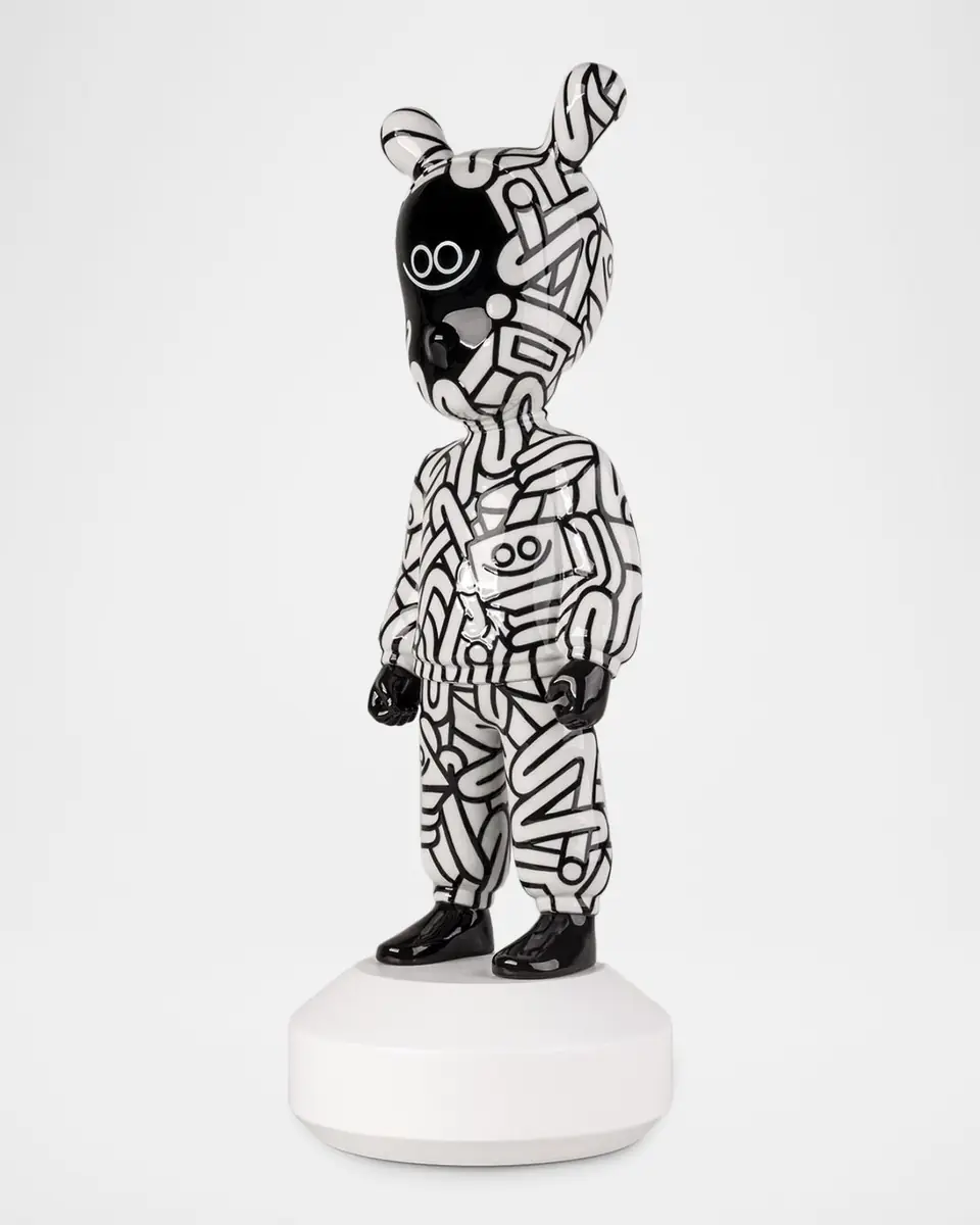 Lladro "The Guest by Diaz-Faes" Limited Edition Big Sculpture | Thumbnail 5 Lladro "The Guest by Diaz-Faes" Limited Edition Big Sculpture | Thumbnail 5