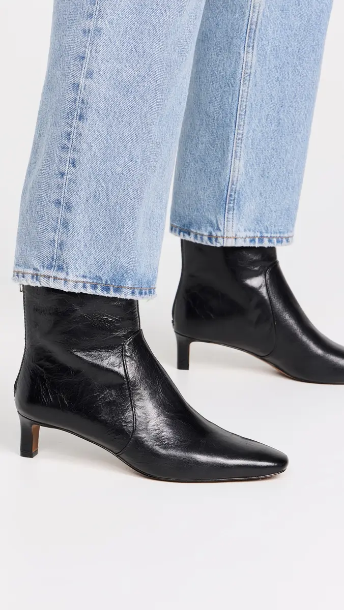 Madewell The Dimes Kitten Heel Boot In Crinkle Leather | Thumbnail 3 Madewell The Dimes Kitten Heel Boot In Crinkle Leather | Thumbnail 3