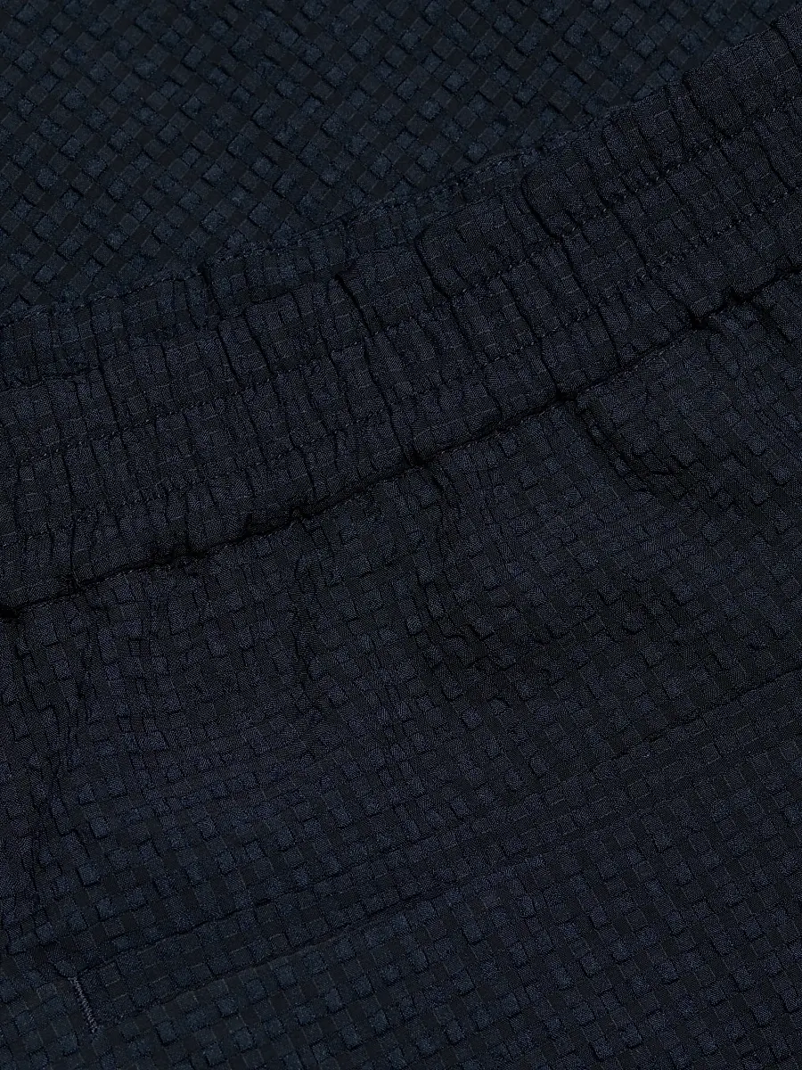 Emporio Armani Men's Textured Tech Seersucker Shorts | Thumbnail 7 Emporio Armani Men's Textured Tech Seersucker Shorts | Thumbnail 7