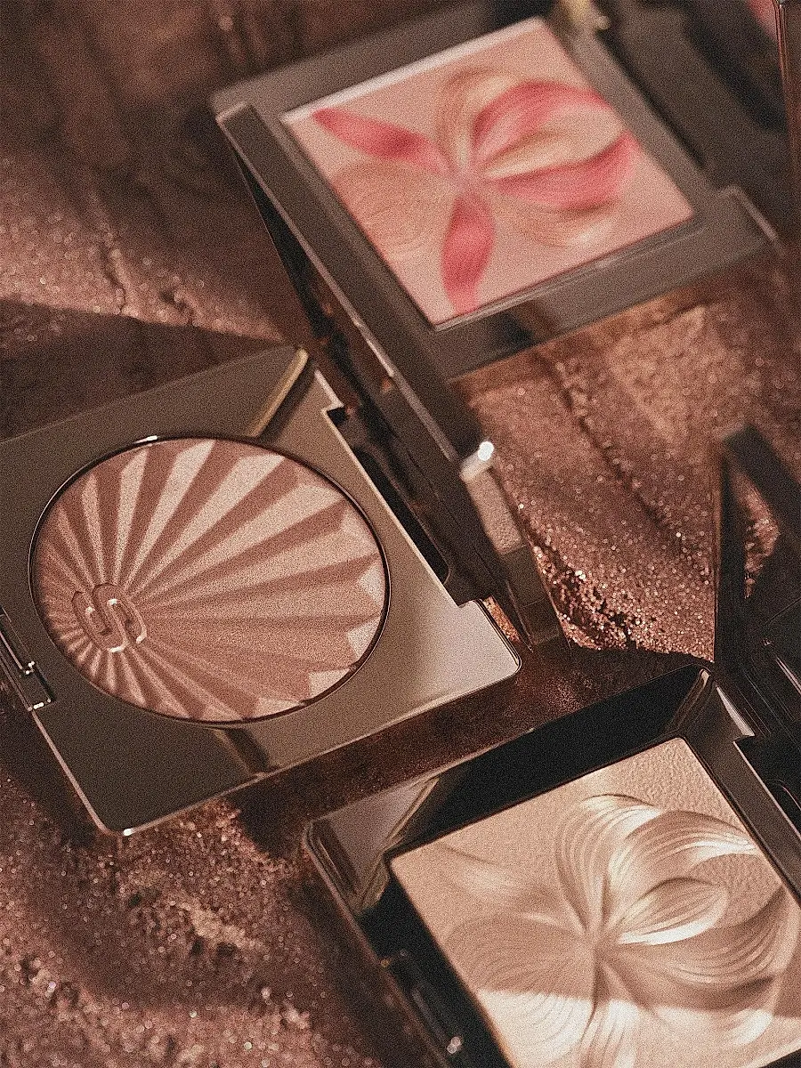 Sisley-Paris Phyto-Touche Illusion D'Été Sun-Kissed Powder Gel | Thumbnail 9