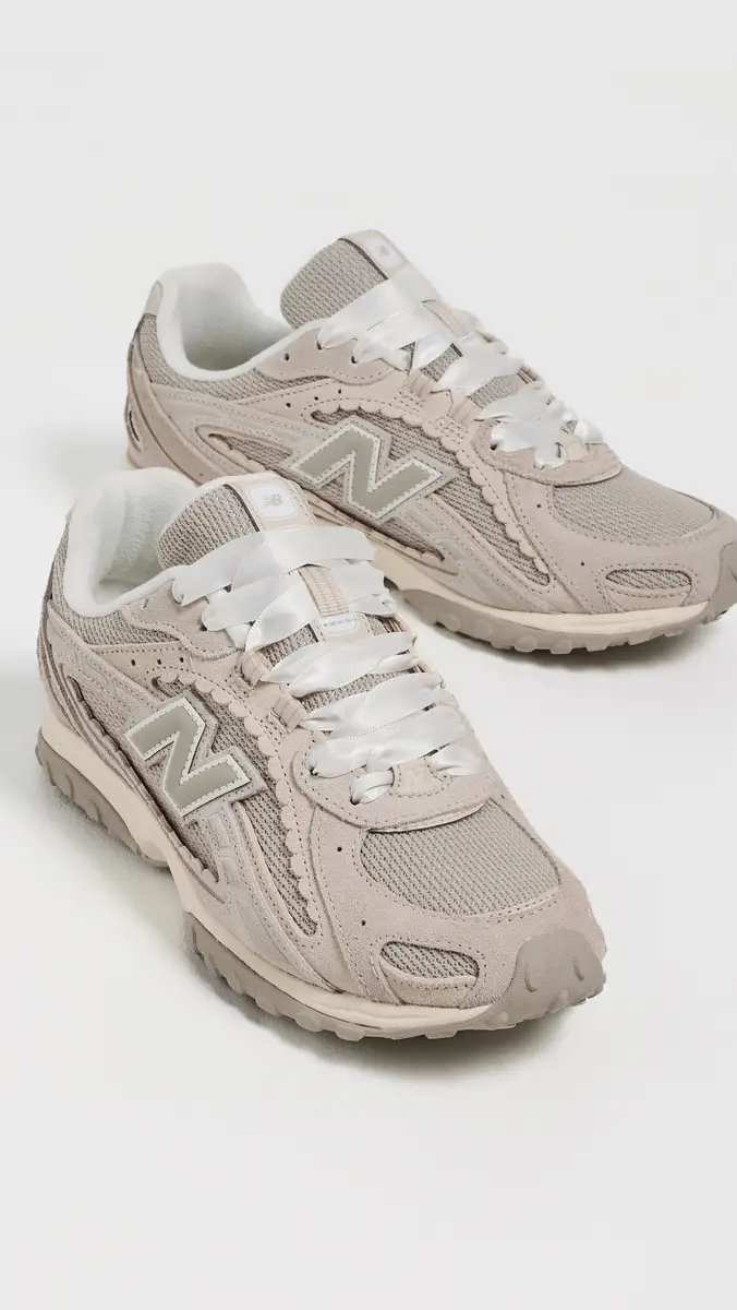 New Balance 204L Sneakers | Thumbnail 5 New Balance 204L Sneakers | Thumbnail 5