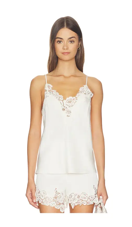 Hana Top