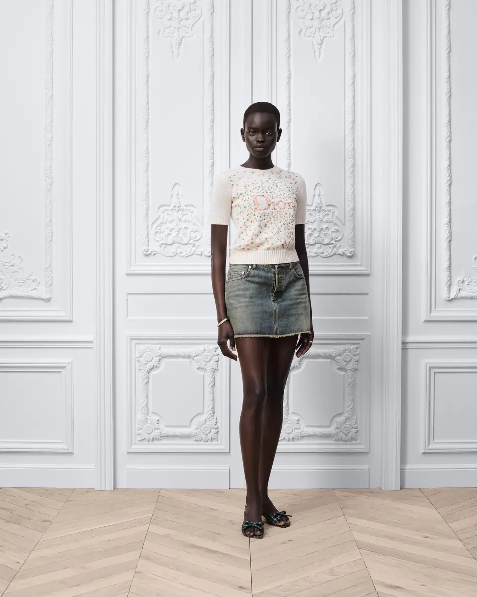 Dior Short-Sleeved Embroidered Sweater | Thumbnail 3 Dior Short-Sleeved Embroidered Sweater | Thumbnail 3