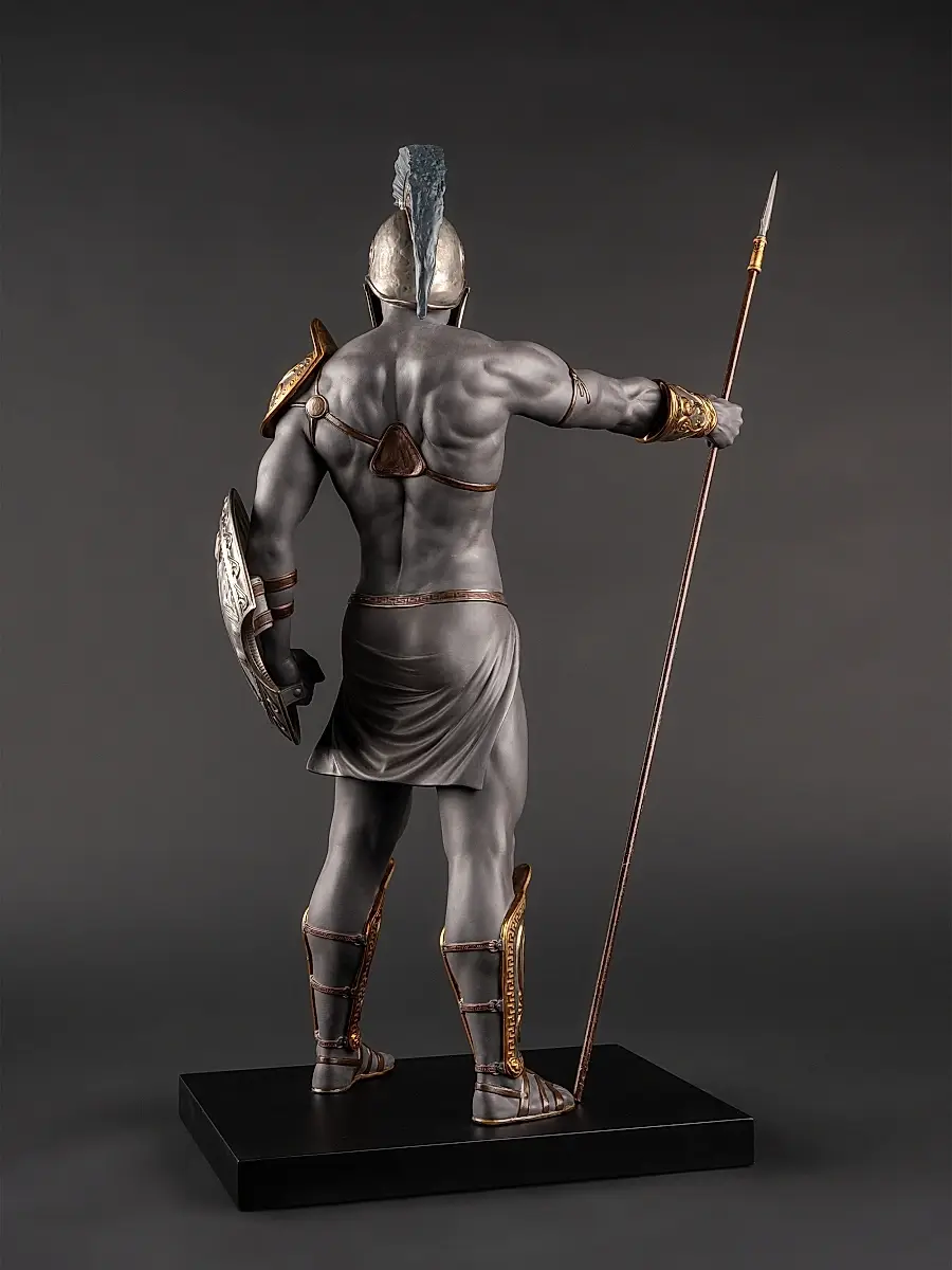 Lladro Spartan Porcelain Statue | Thumbnail 3