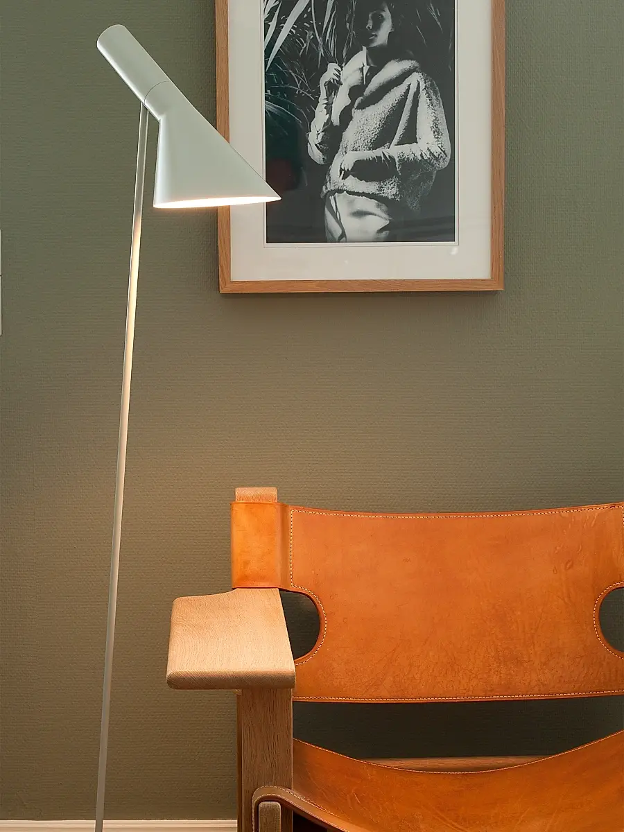Louis Poulsen AJ Floor Lamp | Thumbnail 3 Louis Poulsen AJ Floor Lamp | Thumbnail 3