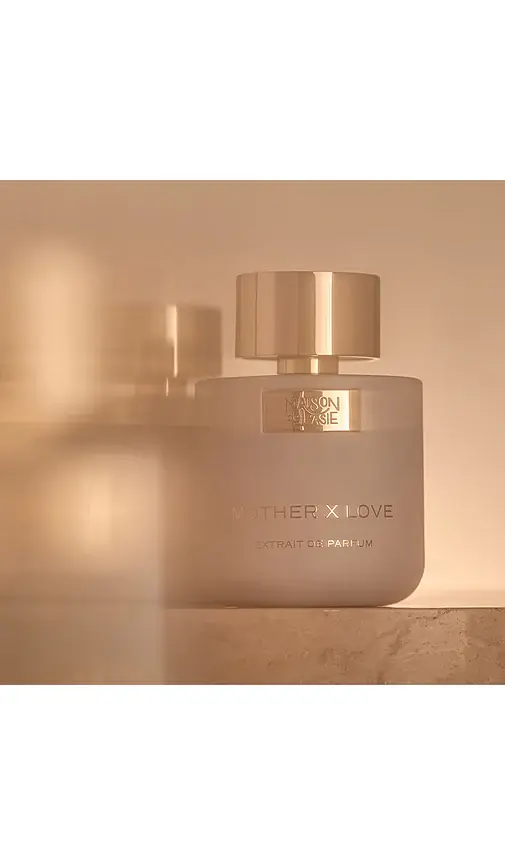 Maison de L'Asie Mother X Love | Thumbnail 2