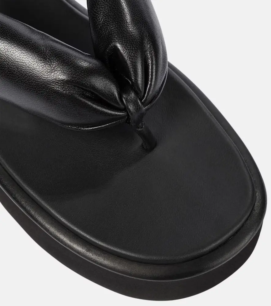 Miu Miu Leather thong sandals | Thumbnail 3