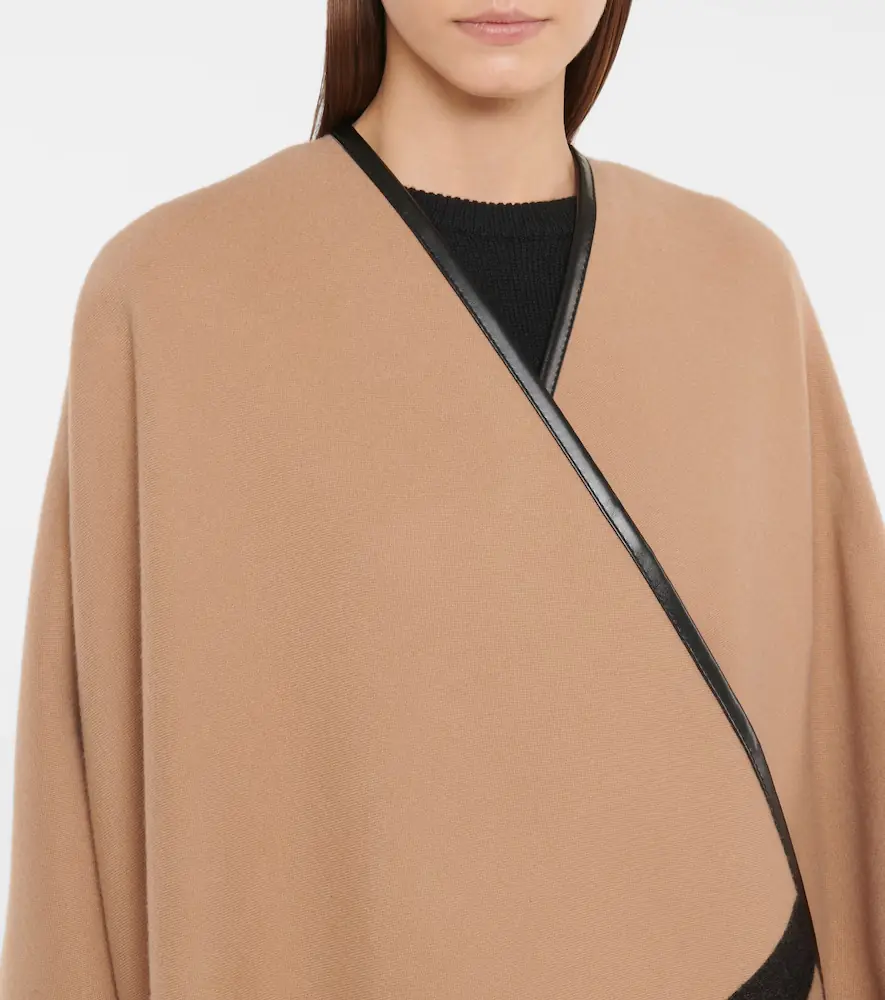 Moncler Wool logo cape | Thumbnail 2 Moncler Wool logo cape | Thumbnail 2