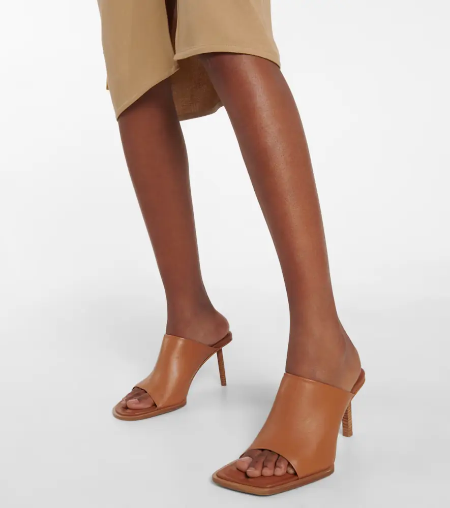 Jacquemus Les Mules Carrés Ronds leather mules | Thumbnail 5 Jacquemus Les Mules Carrés Ronds leather mules | Thumbnail 5
