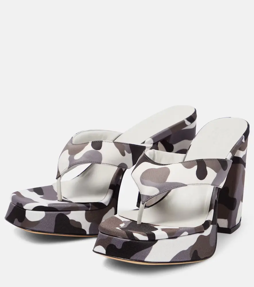 Gia Borghini Gia 17 Uni camouflage platform thong sandals | Thumbnail 3 Gia Borghini Gia 17 Uni camouflage platform thong sandals | Thumbnail 3